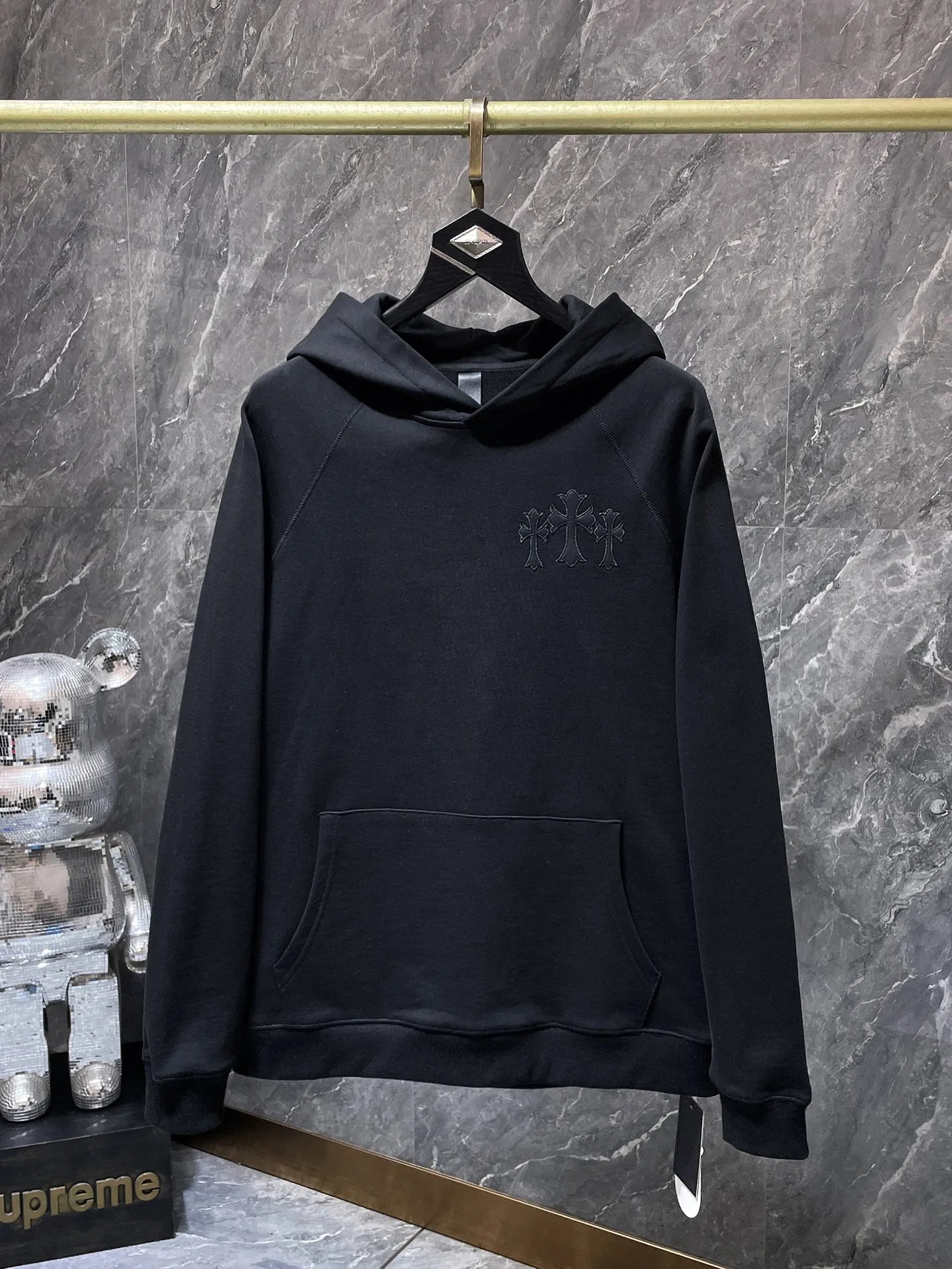P260 Chrome Hearts Classic Dark Series Crow Cross Embroidery Patch Leather Hooded Sweatshirt Improved customized version of 1:1 high-weight high-quality fabric Recommended Color: Gray Black Size: S, M, L, XL